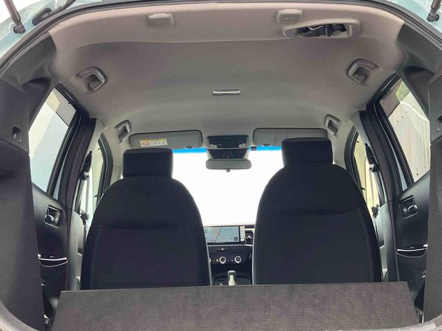 フィットクロスターナビ／ＴＶ／ＤＶＤ／ＢＴ　バックカメラ　ＥＴＣ　ＬＥＤヘッドライト　オートライト　オートクルーズ　　サイドレバー式駐車ブレーキ　　ステアリングスイッチ（千葉県）の中古車
