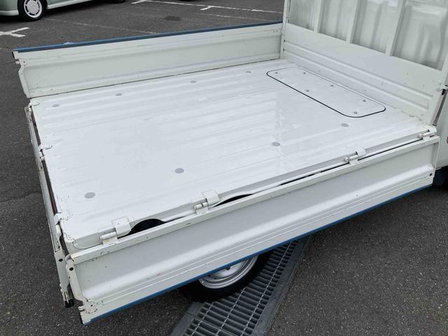 ハイゼットトラックローダンプ４ＷＤ　オートマ　４枚リーフ　荷台三方開　荷台作業灯　大型ヘッドレスト　ハロゲンヘッドライト　マニュアルエアコン　パワーステアリング　サイドレバー式駐車ブレーキ　スピーカー一体型ＡＭ／ＦＭラジオ（千葉県）の中古車