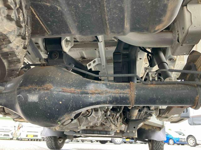 ハイゼットトラックローダンプ４ＷＤ　オートマ　４枚リーフ　荷台三方開　荷台作業灯　大型ヘッドレスト　ハロゲンヘッドライト　マニュアルエアコン　パワーステアリング　サイドレバー式駐車ブレーキ　スピーカー一体型ＡＭ／ＦＭラジオ（千葉県）の中古車