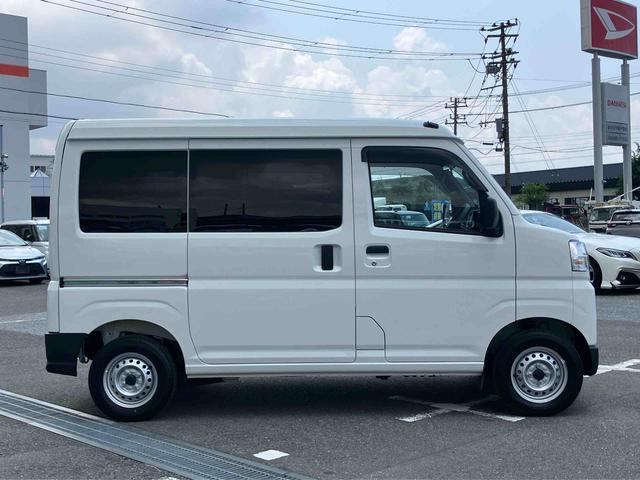 ハイゼットカーゴデラックス4WD ETC 衝突回避支援ブレーキ 横滑り防止装置 空転防止装置 ABS リヤヒーター オートライト コーナーセンサー オーバーヘッドシェルフ プライバシーガラス キーレスエントリー 集中ドアロック(千葉県)の中古車