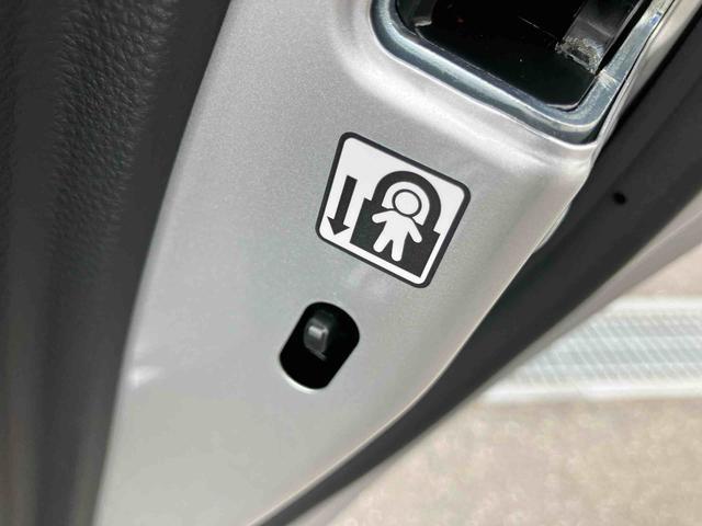 カローラツーリングハイブリッド　Ｓハイブリッド　ナビ／ＴＶ／ＢＴ／ＵＳＢ　バックカメラ　ＥＴＣ　ドラレコ　全車速追従クルコン　ＢＳＭ　ＬＥＤヘッドライト　ＡＨＢ　コーナーセンサー　シートヒーター　ハンドルヒーター　衝突軽減装置　アルミ（千葉県）の中古車
