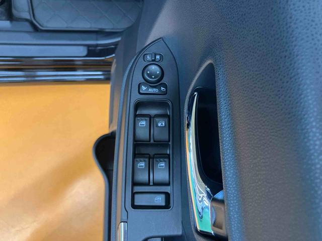 タントカスタムＸリミテッドスマアシ　ダイハツ予防安全機能　アダプティブクルーズコントロール　ビルトインＥＴＣ　オートブレーキホールド付き電動パーキング　前席シートヒーター　上下２段調整式デッキボード　ミラクルオープンドア（千葉県）の中古車