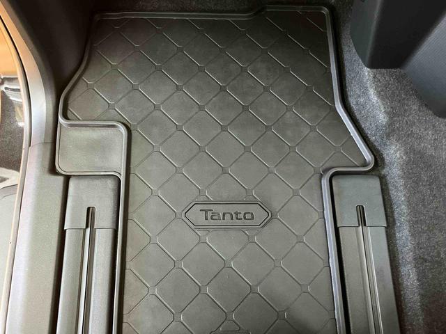 タントカスタムＸリミテッドスマアシ　ダイハツ予防安全機能　アダプティブクルーズコントロール　ビルトインＥＴＣ　オートブレーキホールド付き電動パーキング　前席シートヒーター　上下２段調整式デッキボード　ミラクルオープンドア（千葉県）の中古車