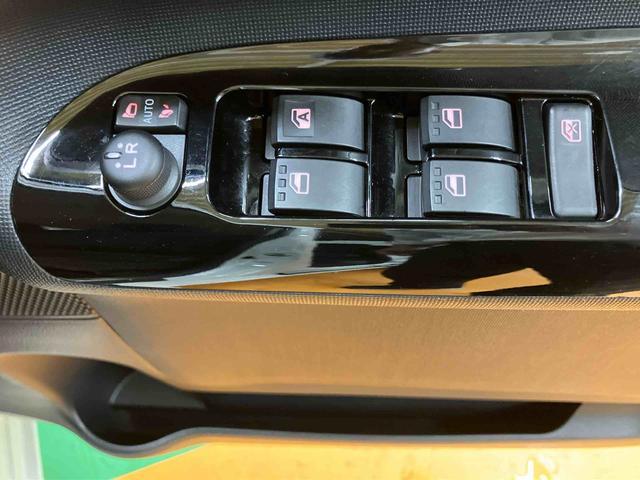 ムーヴキャンバスＧブラックアクセントＶＳ　ＳＡIII８型ナビ／ＴＶ／ＤＶＤ／ＢＴ／ＵＳＢ　全周囲カメラ　前後ドラレコ　運転席シートヒーター　ＬＥＤヘッドライト　オートライト　ブラック内装　衝突軽減装置　置き楽ＢＯＸ　両側電動スライドドア　ボタンスタート（千葉県）の中古車