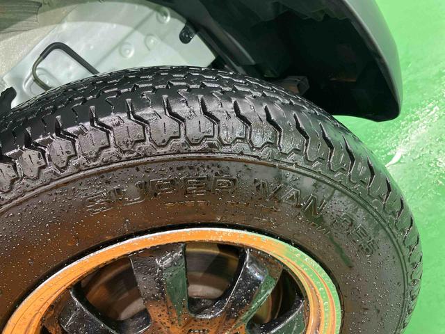 ハイゼットカーゴデラックススマアシ ダイハツ予防安全機能 3モード選択式電子制御4WD オーバーヘッドシェルフ キーレスエントリー リヤヒーター 前後コーナーセンサー マニュアルレベリング機能付ハロゲンヘッドライト(千葉県)の中古車