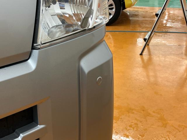 ハイゼットカーゴデラックススマアシ ダイハツ予防安全機能 3モード選択式電子制御4WD オーバーヘッドシェルフ キーレスエントリー リヤヒーター 前後コーナーセンサー マニュアルレベリング機能付ハロゲンヘッドライト(千葉県)の中古車