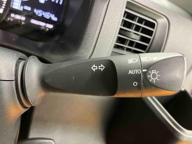 ハイゼットカーゴデラックススマアシ ダイハツ予防安全機能 3モード選択式電子制御4WD オーバーヘッドシェルフ キーレスエントリー リヤヒーター 前後コーナーセンサー マニュアルレベリング機能付ハロゲンヘッドライト(千葉県)の中古車