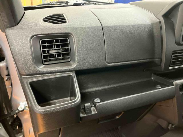 ハイゼットカーゴデラックススマアシ ダイハツ予防安全機能 3モード選択式電子制御4WD オーバーヘッドシェルフ キーレスエントリー リヤヒーター 前後コーナーセンサー マニュアルレベリング機能付ハロゲンヘッドライト(千葉県)の中古車