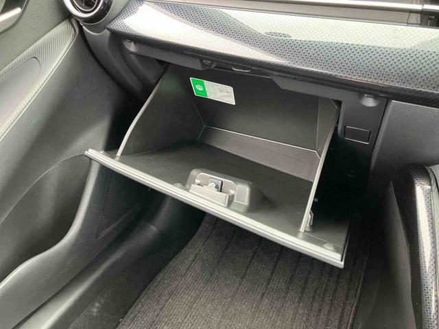 デミオ１３Ｓナビ／ＢＴ／ＵＳＢ　ＥＴＣ　ブラインドスポットモニター　プッシュボタンスターター　６速シーケンシャルシフトＡＴ　サイドエアバッグ　障害物センサー　横滑り防止装置　衝突被害軽減ブレーキ（千葉県）の中古車