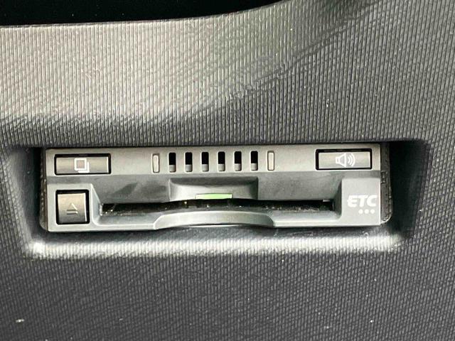 アクアGソフトレザーセレクションハイブリッド ナビ/TV/BT/DVD バックカメラ ETC クルコン LEDヘッドライト オートライト オートハイビーム オートエアコン スマートキー ボタンスタート イモビライザー 革巻きハンドル(千葉県)の中古車