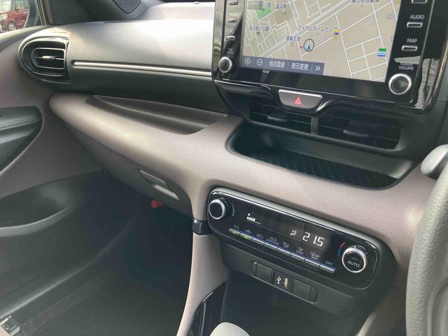 ヤリスＧ８型ナビ／地デジ／ＢＴ／ＤＶＤ／ＵＳＢ　全周囲カメラ　前後ドラレコ　ＥＴＣ　コーナーセンサー　オートライト　オートハイビーム　衝突軽減装置　スマートキー　ボタンスタート　イモビライザー　オートエアコン（千葉県）の中古車