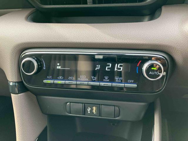 ヤリスＧ８型ナビ／地デジ／ＢＴ／ＤＶＤ／ＵＳＢ　全周囲カメラ　前後ドラレコ　ＥＴＣ　コーナーセンサー　オートライト　オートハイビーム　衝突軽減装置　スマートキー　ボタンスタート　イモビライザー　オートエアコン（千葉県）の中古車