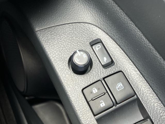 シエンタＧナビ／ＢＴ／ＴＶ／ＤＩＳＣ／バックカメラ　ＥＴＣ　両側電動スライドドア　クリアテールランプ　プッシュボタンスターター　オートエアコン　電動格納ドアミラー　横滑り防止装置　衝突被害軽減ブレーキ（千葉県）の中古車