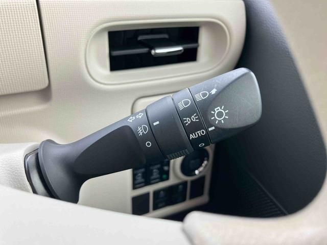 ムーヴキャンバスＧホワイトアクセントリミテッド　ＳＡIIIナビ／ＴＶ／ＤＶＤ／ＢＴ／ＵＳＢ　全周囲カメラ　ＬＥＤヘッドライト　オートライト　衝突被害軽減ブレーキ　置き楽ボックス　両側電動スライドドア　オートエアコン　ステアリングリモコン　チルトハンドル（千葉県）の中古車