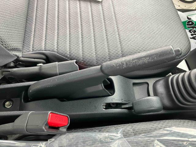 ハイゼットトラックスタンダード　農用スペシャルＳＡIIIｔ４ＷＤ　５ＭＴ　スピーカー一体型ＡＭＦＭラジオ　衝突回避支援ブレーキ　誤発進抑制装置　ＬＥＤヘッドライト（千葉県）の中古車