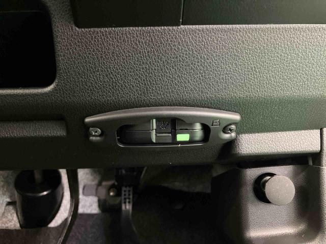 ムーヴキャンバスストライプスＧバックカメラ連動フルセグナビ　ＵＳＢ接続　ブルートゥース対応　フロント．リヤドライブレコーダー連動　ＥＴＣ　置きラクボックス　ホットカップホルダー　前席シートヒーター　電動パーキングブレーキ（千葉県）の中古車