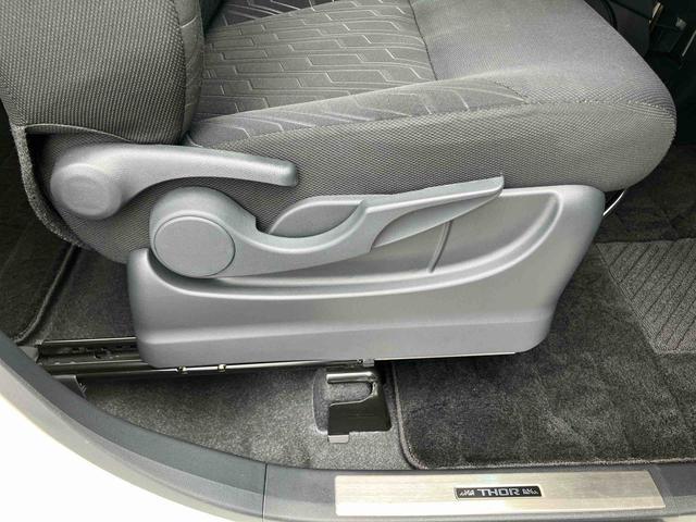 トールカスタムＧ　リミテッドII　ＳＡIII９型ナビ／ＴＶ／ＤＶＤ／ＢＴ／ＵＳＢ　全周囲カメラ　オートクルーズ　シートヒーター　ＬＥＤヘッドライト　オートライト　ＡＨＢ　衝突被害軽減装置　前後コーナーセンサー　キーフリー　ボタンスタート　アルミ（千葉県）の中古車