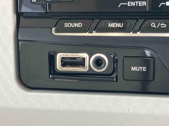 ムーヴキャンバスX SAII衝突被害軽減装置 オートライト オートエアコン キーフリーシステム ボタンスタート イモビライザー 盗難防止アラーム CDチューナーAM:FMラジオ/USB/AUX 足踏み式駐車ブレーキ 置き楽BOX(千葉県)の中古車