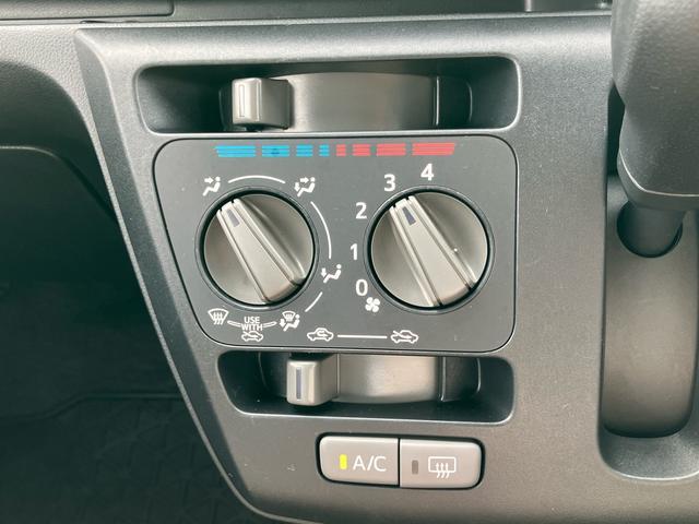 ミライースL SAIIICDチューナー:AM/FMラジオ デジタルメーター 衝突被害軽減装置 LEDヘッドランプ オートライト オートハイビーム コーナーセンサー 盗難防止警報 サイドレバー式駐車ブレーキ パワーウィンドウ(千葉県)の中古車