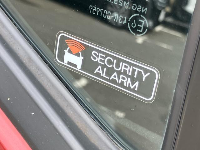 ミライースL SAIIICDチューナー:AM/FMラジオ デジタルメーター 衝突被害軽減装置 LEDヘッドランプ オートライト オートハイビーム コーナーセンサー 盗難防止警報 サイドレバー式駐車ブレーキ パワーウィンドウ(千葉県)の中古車