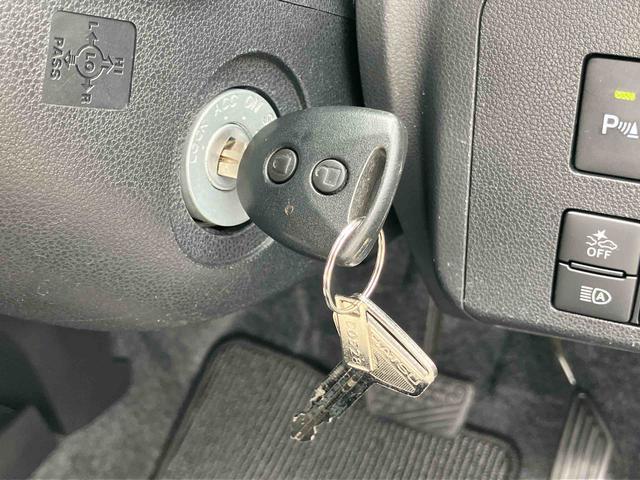 ミライースL SAIIICDチューナー:AM/FMラジオ AUX デジタルメーター 衝突被害軽減装置 オートライト オートハイビーム コーナーセンサー 盗難防止アラーム サイドレバー式駐車ブレーキ パワーウィンドウ キーレス(千葉県)の中古車
