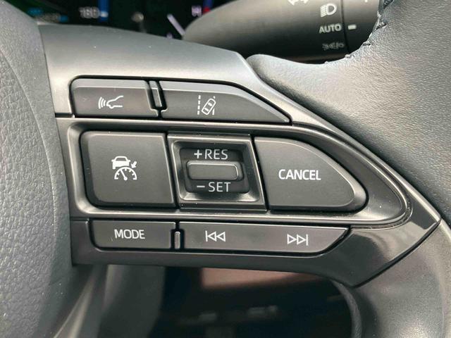 ヤリスクロスハイブリッドＺハイブリッド　８型ナビ／ＴＶ／ＵＳＢ／ＢＴ　バックカメラ　ＥＴＣ　全車速追従クルコン　運転席パワーシート　電動リヤゲート　ＡＣ１００Ｖ電源　ＬＥＤヘッドライト　オートライト　革巻ステアリング　ステリモ（千葉県）の中古車