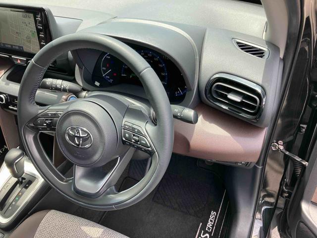 ヤリスクロスハイブリッドＺハイブリッド　８型ナビ／ＴＶ／ＵＳＢ／ＢＴ　バックカメラ　ＥＴＣ　全車速追従クルコン　運転席パワーシート　電動リヤゲート　ＡＣ１００Ｖ電源　ＬＥＤヘッドライト　オートライト　革巻ステアリング　ステリモ（千葉県）の中古車