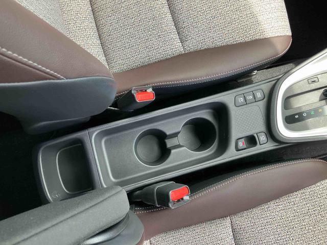 ヤリスクロスハイブリッドＺハイブリッド　８型ナビ／ＴＶ／ＵＳＢ／ＢＴ　バックカメラ　ＥＴＣ　全車速追従クルコン　運転席パワーシート　電動リヤゲート　ＡＣ１００Ｖ電源　ＬＥＤヘッドライト　オートライト　革巻ステアリング　ステリモ（千葉県）の中古車