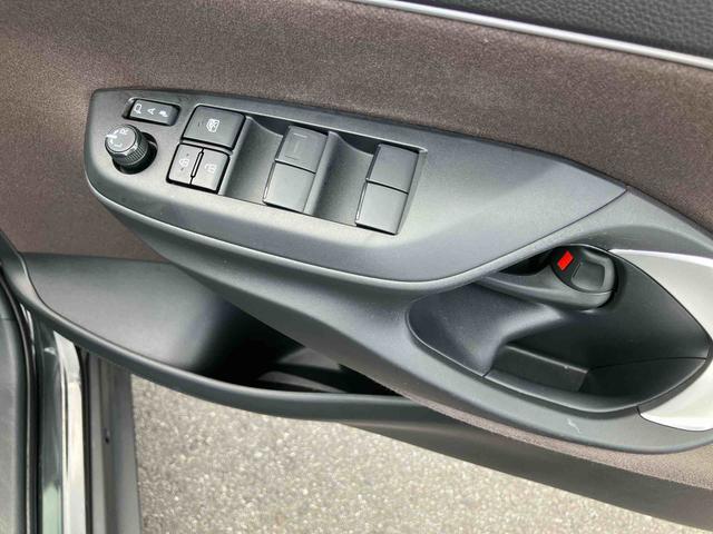 ヤリスクロスハイブリッドＺハイブリッド　８型ナビ／ＴＶ／ＵＳＢ／ＢＴ　バックカメラ　ＥＴＣ　全車速追従クルコン　運転席パワーシート　電動リヤゲート　ＡＣ１００Ｖ電源　ＬＥＤヘッドライト　オートライト　革巻ステアリング　ステリモ（千葉県）の中古車