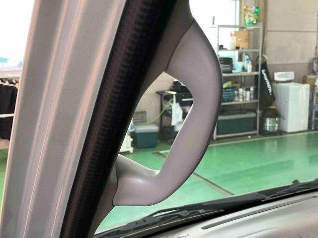 エブリイPCETC LEDヘッドライト オートライト 運転席シートヒーター 電動格納ドアミラー オーバーヘッドシェルフ キーレスエントリー アイドリングストップ 衝突軽減装置 横滑り防止装置 マニュアルエアコン(千葉県)の中古車