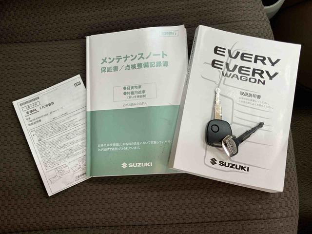 エブリイPCETC LEDヘッドライト オートライト 運転席シートヒーター 電動格納ドアミラー オーバーヘッドシェルフ キーレスエントリー アイドリングストップ 衝突軽減装置 横滑り防止装置 マニュアルエアコン(千葉県)の中古車