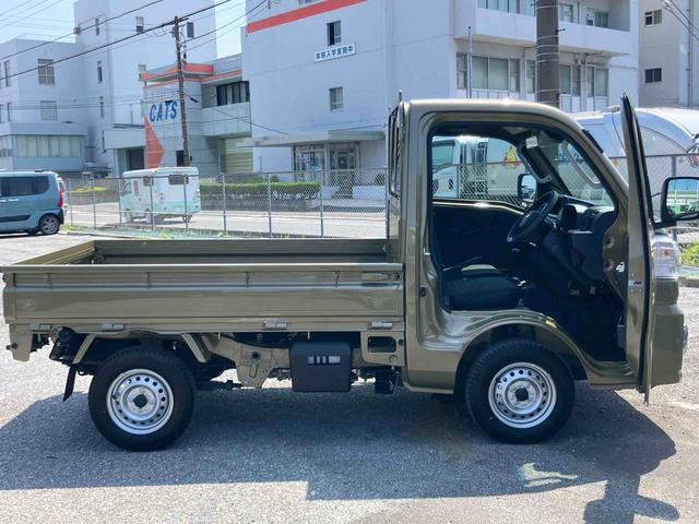 ハイゼットトラックエクストラスマアシ ダイハツ予防安全機能 3モード選択電子制御式4WD リヤ4枚リーフスプリング テールゲートチェーン LED作業灯 荷台ゴムマット プッシュエンジンスタート アイドリングストップ(千葉県)の中古車