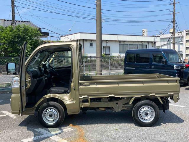 ハイゼットトラックエクストラスマアシ ダイハツ予防安全機能 3モード選択電子制御式4WD リヤ4枚リーフスプリング テールゲートチェーン LED作業灯 荷台ゴムマット プッシュエンジンスタート アイドリングストップ(千葉県)の中古車