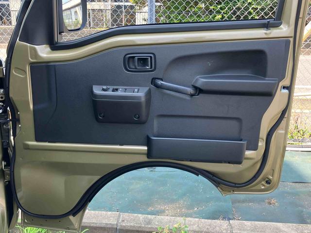 ハイゼットトラックエクストラスマアシ ダイハツ予防安全機能 3モード選択電子制御式4WD リヤ4枚リーフスプリング テールゲートチェーン LED作業灯 荷台ゴムマット プッシュエンジンスタート アイドリングストップ(千葉県)の中古車