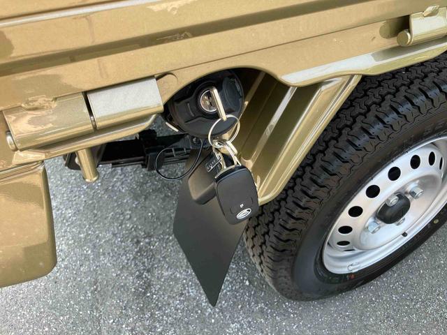 ハイゼットトラックエクストラスマアシ ダイハツ予防安全機能 3モード選択電子制御式4WD リヤ4枚リーフスプリング テールゲートチェーン LED作業灯 荷台ゴムマット プッシュエンジンスタート アイドリングストップ(千葉県)の中古車