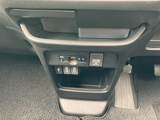 N−WGNカスタムG・ターボパッケージターボ ナビ/TV/DVD/BT/USB バックカメラ ETC パドルシフト トップシェイドガラス プラズマクラスター 衝突軽減装置 HIDヘッドライト オートライト 革巻きステア アルミホイール(千葉県)の中古車