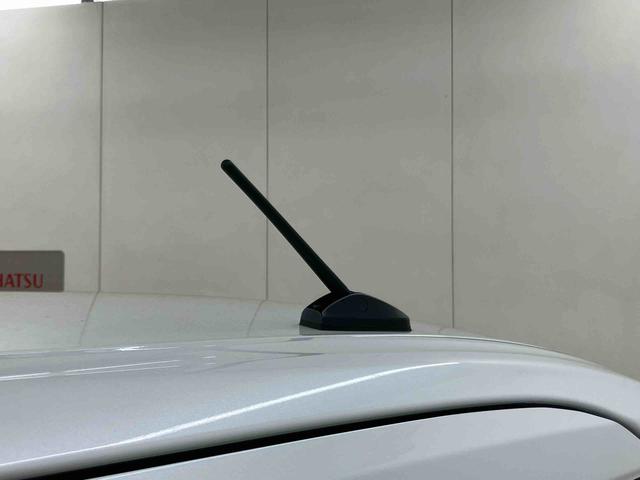 ムーヴキャンバスストライプスＧスマアシ　ダイハツ予防安全機能　置きラクボックス　ホットカップホルダー　前席シートヒーター　オートブレーキホールド付き電動パーキング　前後コーナーセンサー　プッシュエンジンスタート（千葉県）の中古車