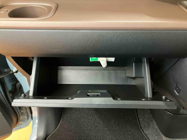 ムーヴキャンバスセオリーＧスマアシ　ダイハツ予防安全機能　置きラクボックス　ホットカップホルダー　前後コーナーセンサー　オートブレーキホールド付き電動パーキング　助手席シートバックポケット＋ショッピングフック（千葉県）の中古車