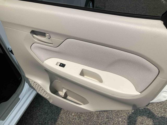 ムーヴL SAIIIETC CDチューナー/AM:FMラジオ/USB/AUX オートハイビーム 衝突被害軽減装置 誤発進抑制制御 前席大型アームレスト付ベンチシート キーレスエントリー 盗難防止警報 チルトステアリング(千葉県)の中古車