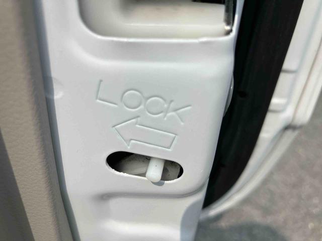 ムーヴL SAIIIETC CDチューナー/AM:FMラジオ/USB/AUX オートハイビーム 衝突被害軽減装置 誤発進抑制制御 前席大型アームレスト付ベンチシート キーレスエントリー 盗難防止警報 チルトステアリング(千葉県)の中古車