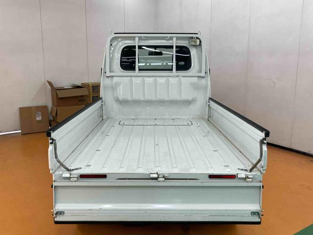 ハイゼットトラックスタンダード 農用スペシャル4WD スーパーデフロック ゲートプロテクター ガードフレームプロテクター テールゲートチェーン リヤ4枚リーフスプリング 荷台作業灯 スピーカー一体型ラジオチューナー 助手席シートバックポケット(千葉県)の中古車