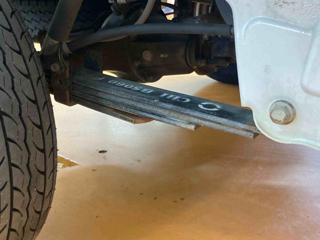 ハイゼットトラックスタンダード 農用スペシャル4WD スーパーデフロック ゲートプロテクター ガードフレームプロテクター テールゲートチェーン リヤ4枚リーフスプリング 荷台作業灯 スピーカー一体型ラジオチューナー 助手席シートバックポケット(千葉県)の中古車