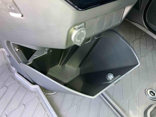 トールカスタムＧ９型ディスプレイオーディオ／ＴＶ／ＢＴ／ＵＳＢ　バックカメラ　全車速追従クルコン　ＬＥＤヘッドライト　オートライト　スマアシ　コーナーセンサー　電動駐車ブレーキ　キーフリー　革巻きステアリング　アルミ（千葉県）の中古車
