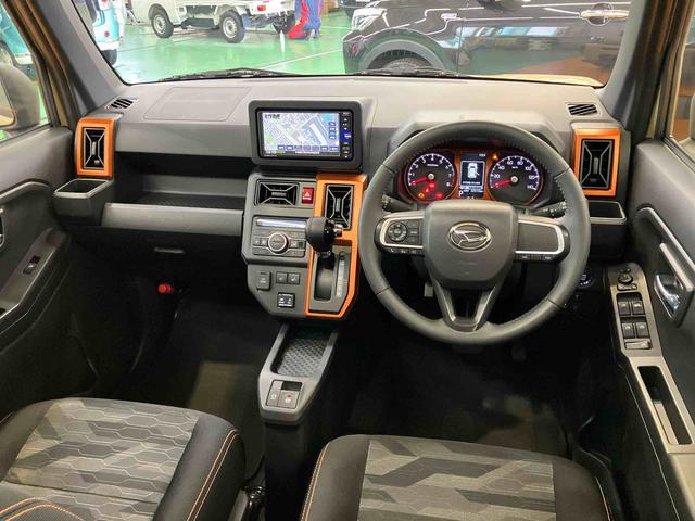 タフトＧナビ／ＢＴ／ＴＶ／ＤＩＳＣ／全周囲カメラ　前後ドラレコ　ガラスルーフ　ルーフレール　１５インチアルミ　ＬＥＤヘッド／フォグ　シートヒーター　電動駐車ブレーキ　コーナーセンサー　衝突被害軽減ブレーキ（千葉県）の中古車