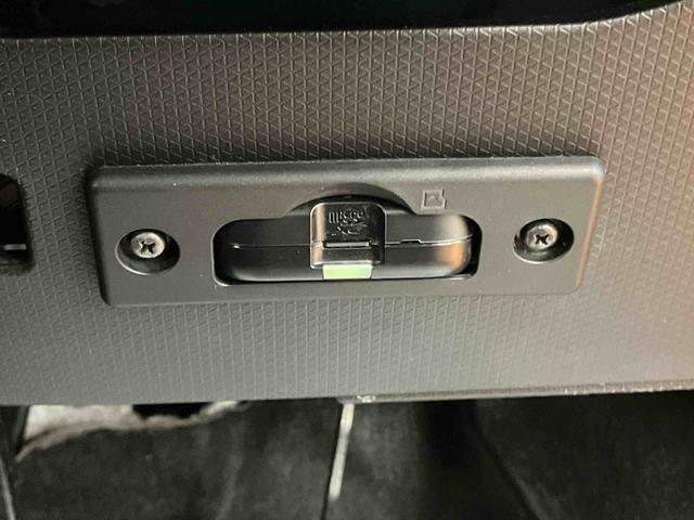 タントカスタムＸスマアシ　ダイハツ予防安全機能　バックカメラ連動フルセグナビ　ＵＳＢ接続　フロント．リヤドライブレコーダー連動　ビルトインＥＴＣ　運転席ロングスライドシート　前席シートヒーター　アイドリングストップ（千葉県）の中古車