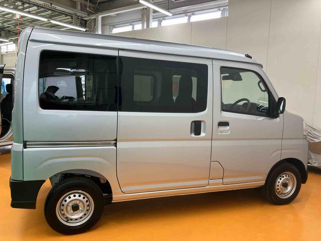 ハイゼットカーゴデラックススマアシ ダイハツ予防安全機能 前後コーナーセンサー キーレスエントリー スピーカー一体型ラジオチューナー オーバーヘッドシェルフ マニュアルレベリング機能付ハロゲンヘッドライト アイドリングストップ(千葉県)の中古車