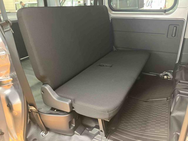 ハイゼットカーゴデラックススマアシ ダイハツ予防安全機能 前後コーナーセンサー キーレスエントリー スピーカー一体型ラジオチューナー オーバーヘッドシェルフ マニュアルレベリング機能付ハロゲンヘッドライト アイドリングストップ(千葉県)の中古車