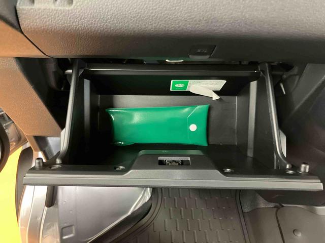 ハイゼットカーゴデラックススマアシ ダイハツ予防安全機能 前後コーナーセンサー キーレスエントリー スピーカー一体型ラジオチューナー オーバーヘッドシェルフ マニュアルレベリング機能付ハロゲンヘッドライト アイドリングストップ(千葉県)の中古車