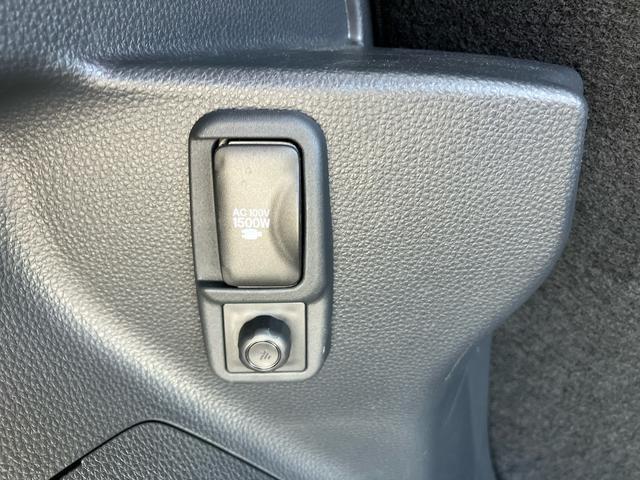 ヤリスハイブリッドG4WD 8型ナビ/TV/BT/USB バックカメラ 前後ドラレコ ETC 全車速追従クルコン ブラインドスポットモニター AC100V電源 オートライト AHB 衝突軽減装置 前後クリアランスセンサー(千葉県)の中古車