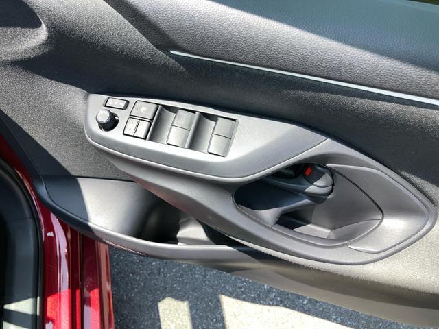 ヤリスハイブリッドG4WD 8型ナビ/TV/BT/USB バックカメラ 前後ドラレコ ETC 全車速追従クルコン ブラインドスポットモニター AC100V電源 オートライト AHB 衝突軽減装置 前後クリアランスセンサー(千葉県)の中古車